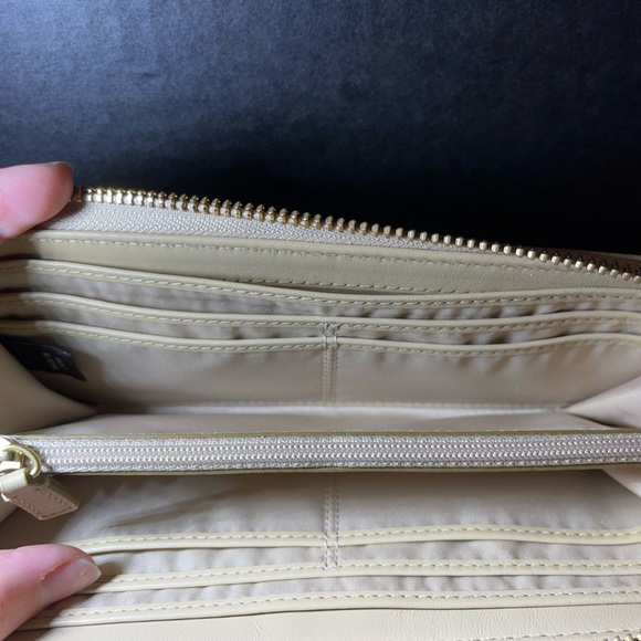 Coach Poppy Continental Wallet - Picture 6 of 16